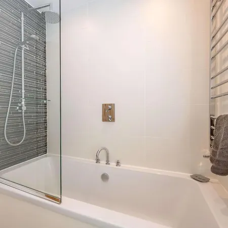 2 Bed In Oc-89257