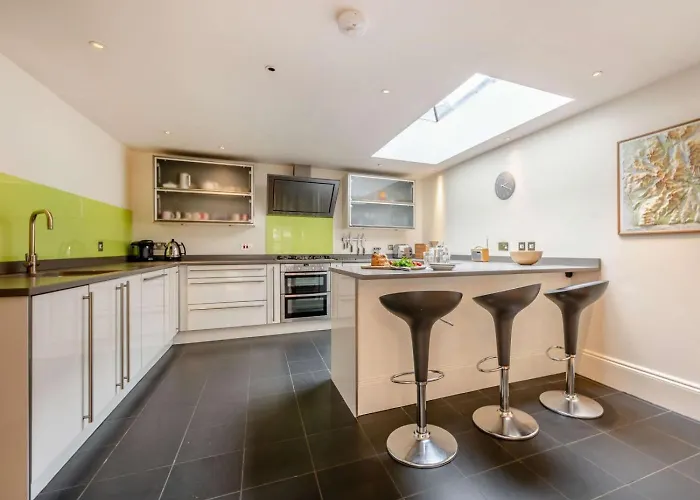 بيت للعطل 2 Bed In Oc-89257